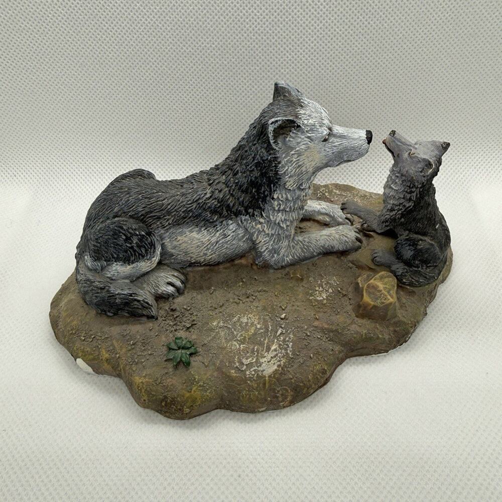 1995 Papel Freelance Spirit of the Wild Wolf Figurine A Quiet Moment Resin